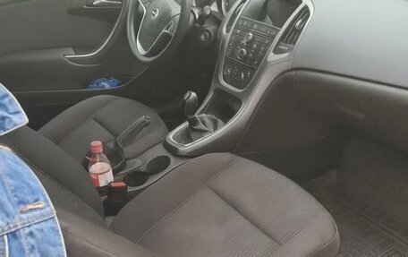 Opel Astra J, 2015 год, 895 000 рублей, 6 фотография