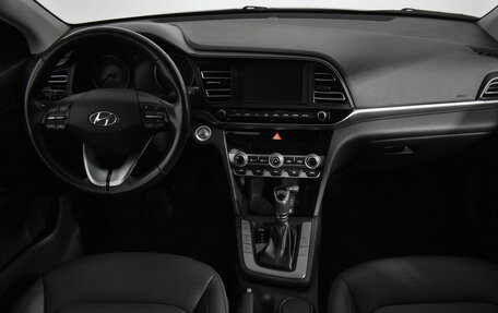 Hyundai Elantra VI рестайлинг, 2019 год, 1 729 000 рублей, 12 фотография