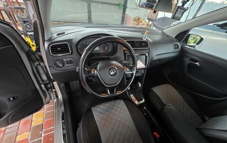 Volkswagen Polo VI (EU Market), 2018 год, 1 250 000 рублей, 7 фотография