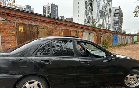 Mercedes-Benz C-Класс, 2001 год, 250 000 рублей, 3 фотография
