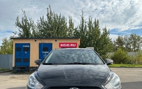 Hyundai Solaris II рестайлинг, 2012 год, 850 000 рублей, 3 фотография