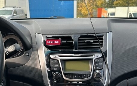 Hyundai Solaris II рестайлинг, 2012 год, 850 000 рублей, 11 фотография