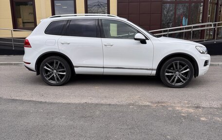 Volkswagen Touareg III, 2012 год, 2 550 000 рублей, 3 фотография