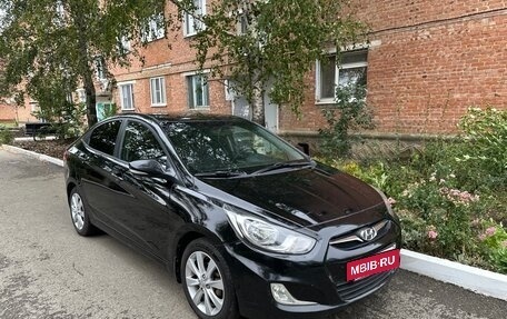 Hyundai Solaris II рестайлинг, 2012 год, 850 000 рублей, 16 фотография