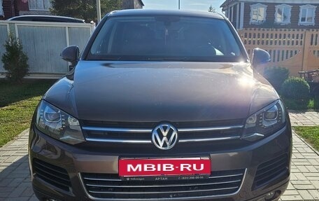 Volkswagen Touareg III, 2011 год, 1 949 000 рублей, 3 фотография