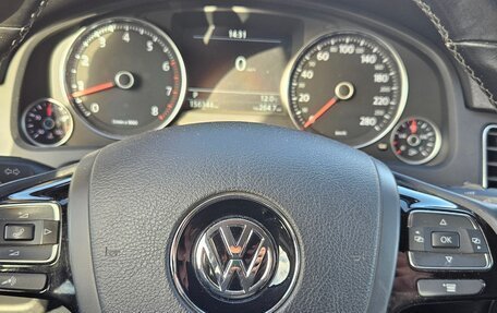 Volkswagen Touareg III, 2011 год, 1 949 000 рублей, 14 фотография