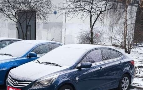 Hyundai Solaris II рестайлинг, 2014 год, 820 000 рублей, 10 фотография
