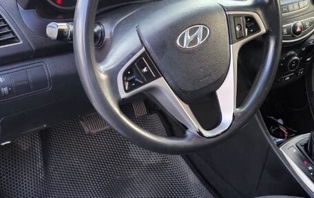 Hyundai Solaris II рестайлинг, 2014 год, 820 000 рублей, 17 фотография