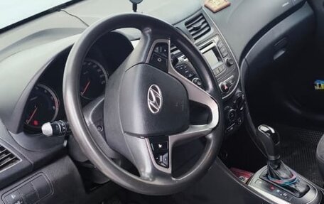Hyundai Solaris II рестайлинг, 2014 год, 820 000 рублей, 18 фотография