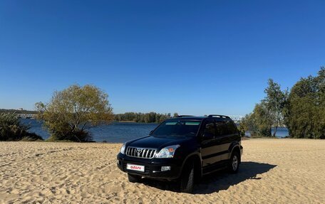 Toyota Land Cruiser Prado 120 рестайлинг, 2006 год, 2 300 000 рублей, 2 фотография