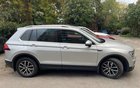 Volkswagen Tiguan II, 2019 год, 2 500 000 рублей, 1 фотография