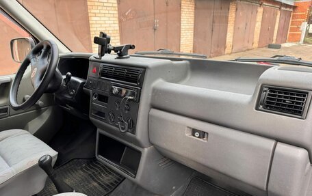 Volkswagen Transporter T4, 2002 год, 1 037 000 рублей, 8 фотография