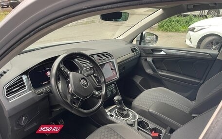Volkswagen Tiguan II, 2019 год, 2 500 000 рублей, 4 фотография