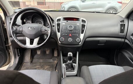 KIA cee'd I рестайлинг, 2010 год, 690 000 рублей, 7 фотография