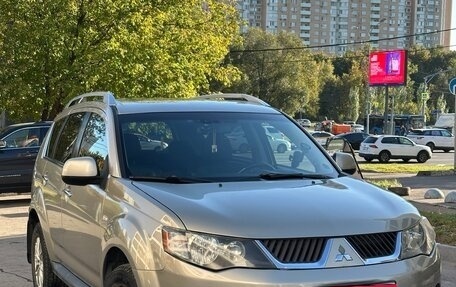 Mitsubishi Outlander III рестайлинг 3, 2008 год, 950 000 рублей, 1 фотография