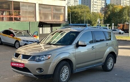 Mitsubishi Outlander III рестайлинг 3, 2008 год, 950 000 рублей, 3 фотография