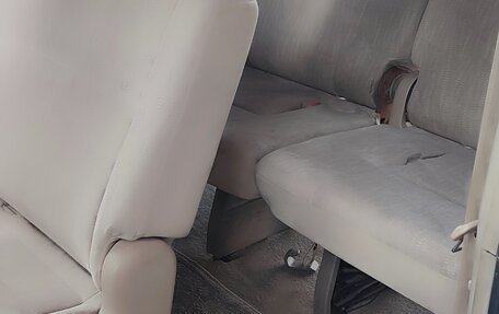 Toyota Noah III, 2004 год, 700 000 рублей, 10 фотография