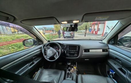 Mitsubishi Outlander III рестайлинг 3, 2014 год, 1 500 000 рублей, 3 фотография