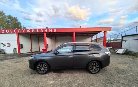 Mitsubishi Outlander III рестайлинг 3, 2014 год, 1 500 000 рублей, 8 фотография