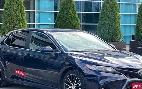Toyota Camry, 2021 год, 2 520 000 рублей, 1 фотография