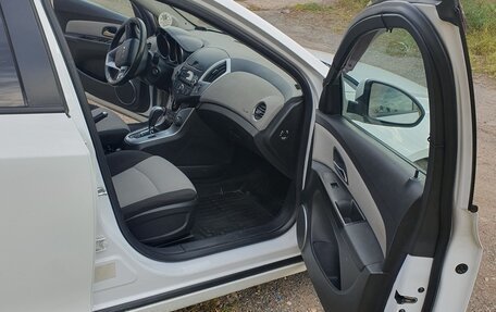 Chevrolet Cruze II, 2013 год, 630 000 рублей, 6 фотография