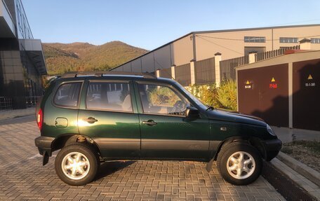 Chevrolet Niva I рестайлинг, 2004 год, 495 000 рублей, 2 фотография