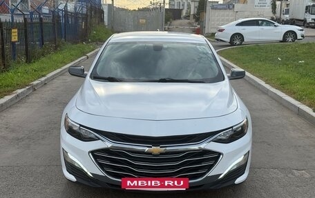 Chevrolet Malibu IX, 2020 год, 1 290 000 рублей, 4 фотография