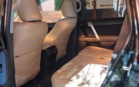 Toyota Land Cruiser Prado 150 рестайлинг 2, 2019 год, 4 100 000 рублей, 8 фотография