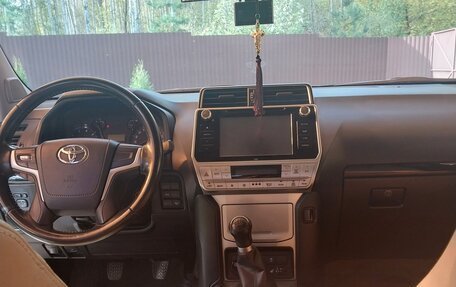 Toyota Land Cruiser Prado 150 рестайлинг 2, 2019 год, 4 100 000 рублей, 11 фотография