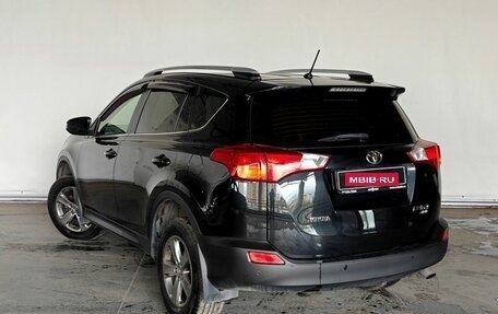 Toyota RAV4, 2015 год, 1 689 000 рублей, 4 фотография