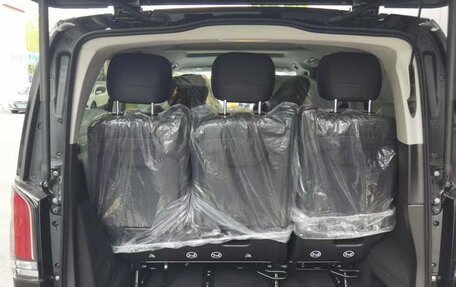 Mercedes-Benz V-Класс, 2025 год, 9 900 000 рублей, 3 фотография