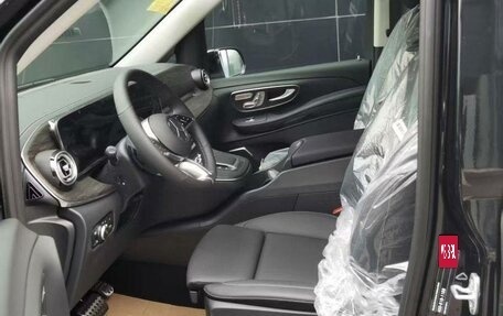 Mercedes-Benz V-Класс, 2025 год, 9 900 000 рублей, 6 фотография