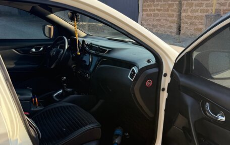 Nissan Qashqai, 2015 год, 1 850 000 рублей, 16 фотография