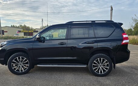 Toyota Land Cruiser Prado 150 рестайлинг 2, 2017 год, 4 500 000 рублей, 5 фотография