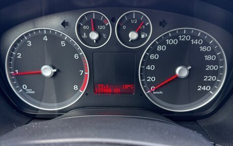 Ford Focus II рестайлинг, 2007 год, 700 000 рублей, 32 фотография