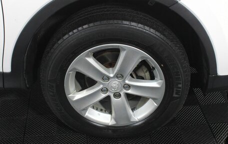 Toyota RAV4, 2013 год, 1 425 000 рублей, 24 фотография