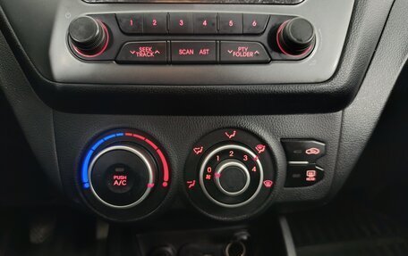 KIA Rio III рестайлинг, 2015 год, 780 000 рублей, 17 фотография