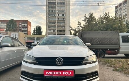 Volkswagen Jetta VI, 2015 год, 1 400 000 рублей, 1 фотография
