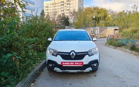 Renault Logan II, 2019 год, 990 000 рублей, 3 фотография
