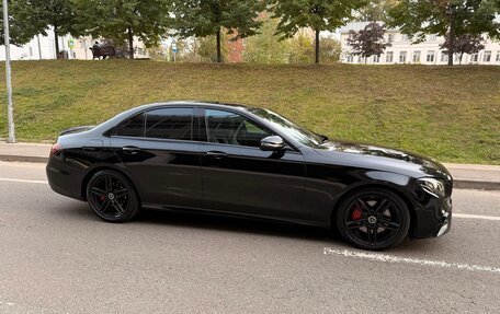Mercedes-Benz E-Класс, 2017 год, 2 690 000 рублей, 4 фотография