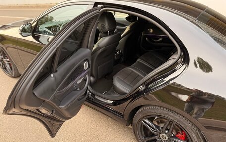 Mercedes-Benz E-Класс, 2017 год, 2 690 000 рублей, 20 фотография