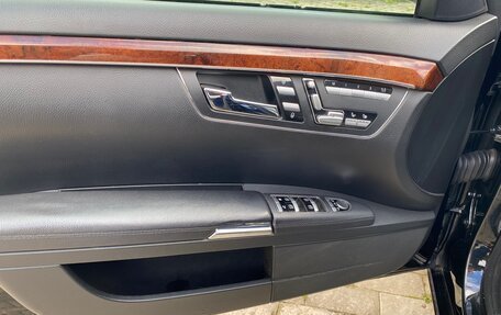 Mercedes-Benz S-Класс, 2008 год, 12 фотография