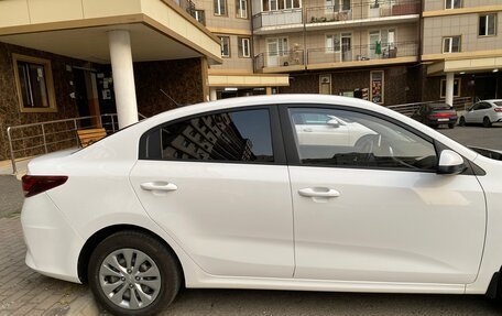 KIA Rio IV, 2022 год, 1 650 000 рублей, 4 фотография