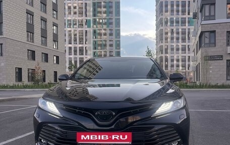 Toyota Camry, 2020 год, 2 200 000 рублей, 8 фотография