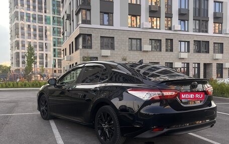 Toyota Camry, 2020 год, 2 200 000 рублей, 3 фотография