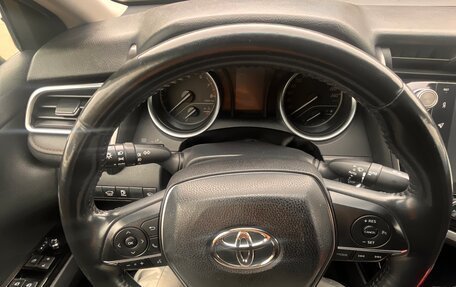 Toyota Camry, 2020 год, 2 200 000 рублей, 14 фотография