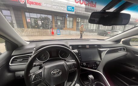 Toyota Camry, 2020 год, 2 200 000 рублей, 17 фотография