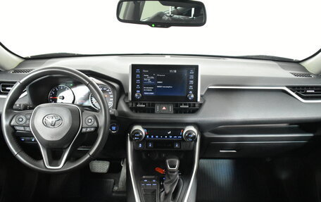 Toyota RAV4, 2021 год, 2 999 000 рублей, 7 фотография