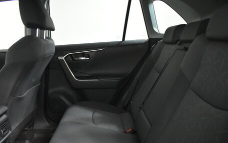 Toyota RAV4, 2021 год, 2 999 000 рублей, 14 фотография