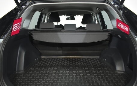 Toyota RAV4, 2021 год, 2 999 000 рублей, 15 фотография